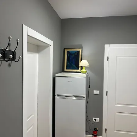 Apartment Drini Nr 3 *